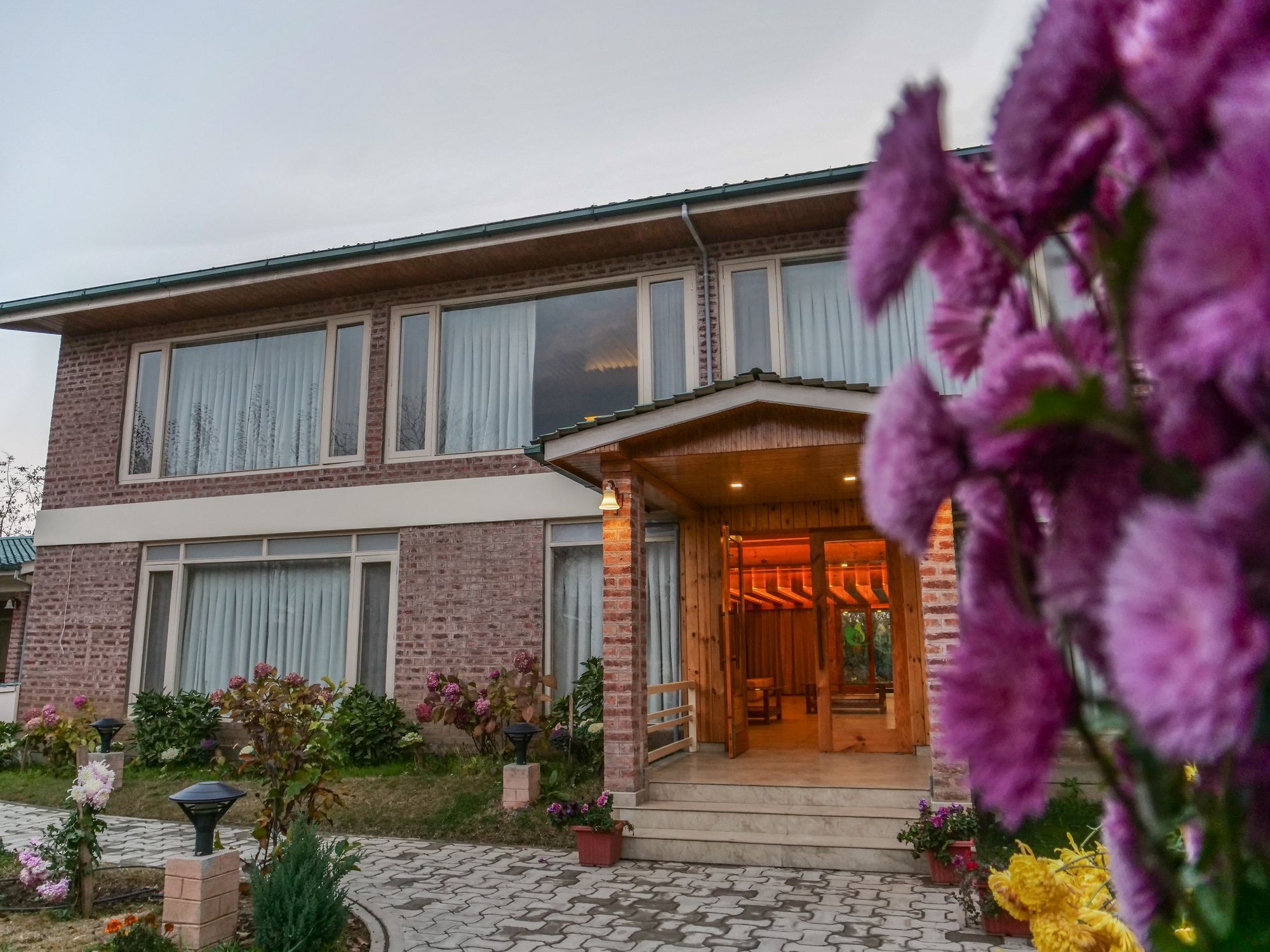 The Orchard Retreat & Spa Srīnagar Екстериор снимка